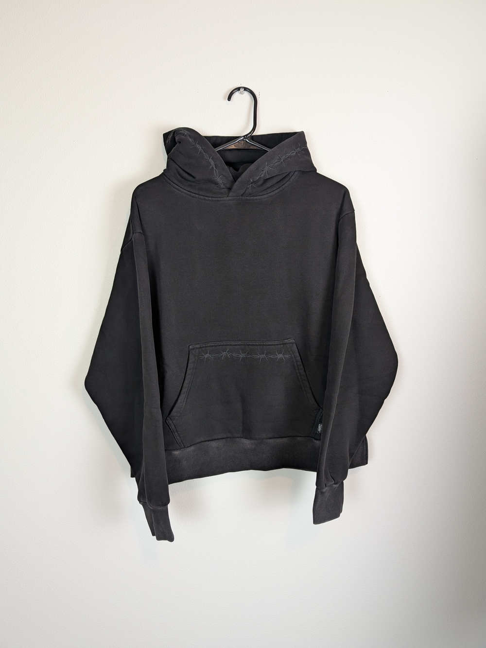 Black Barbed Wire Hoodie Sweatshirt!🖤